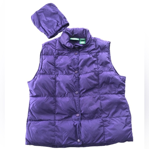 L.L. Bean Jackets & Blazers - LL Bean Goose Down Light Weight Puffer Vest. Folds up in Carrying Case. Sz Med